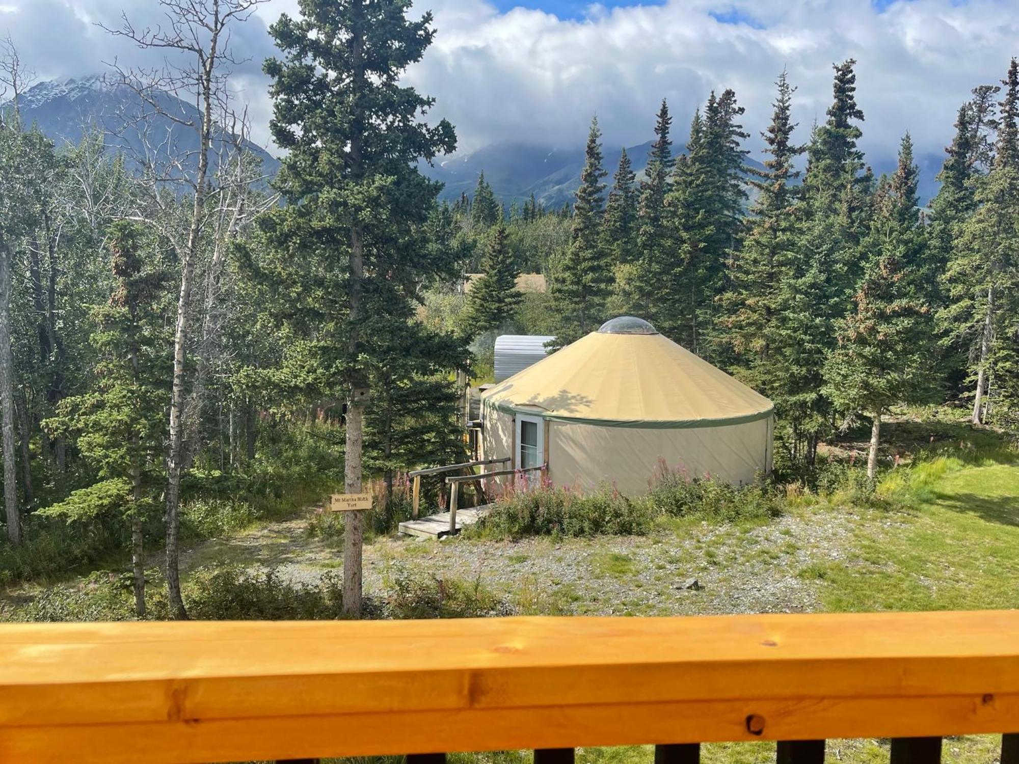 היינס ג'נקשן Mount Logan Ecolodge & Retreat Center מראה חיצוני תמונה