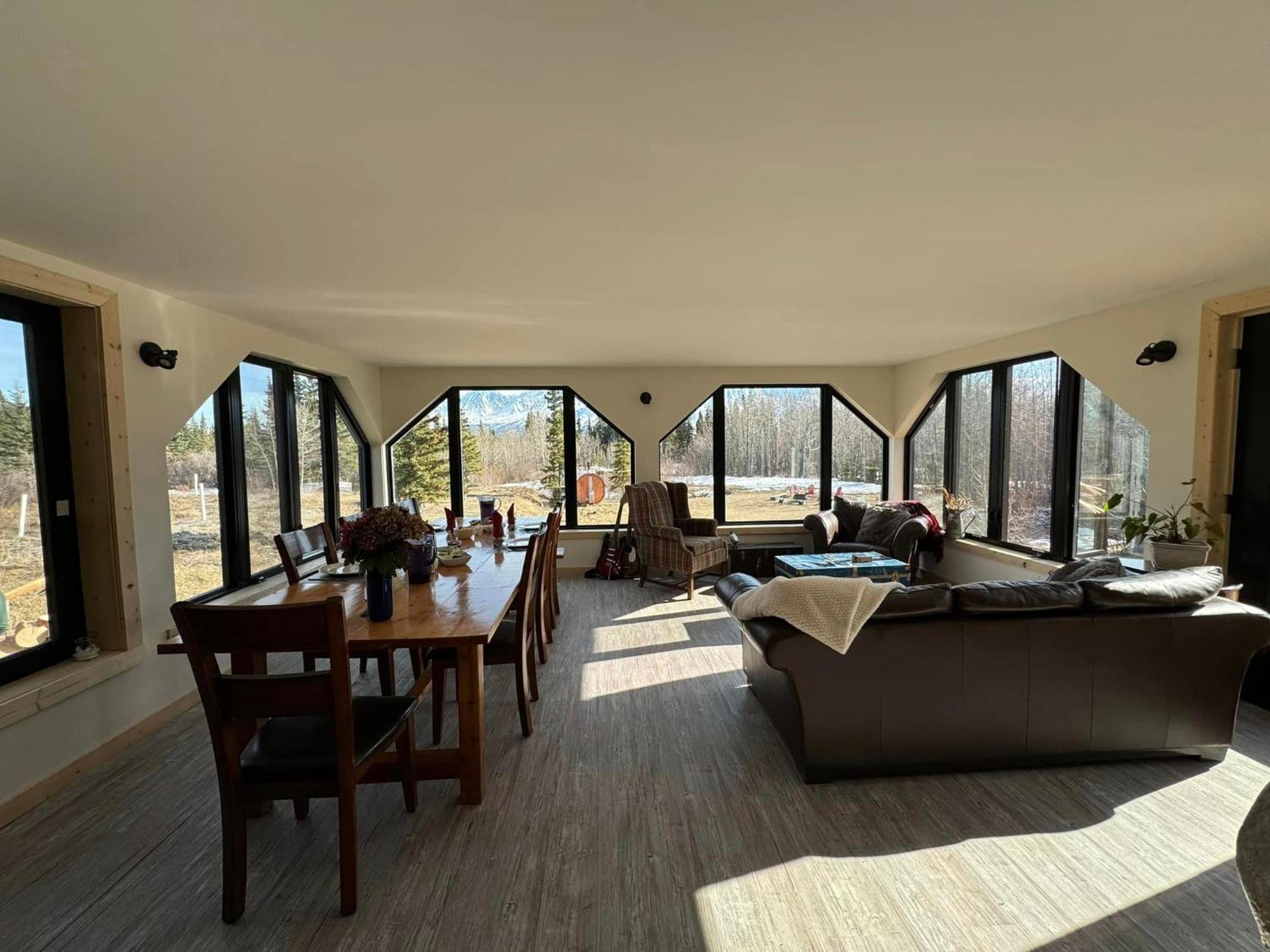 היינס ג'נקשן Mount Logan Ecolodge & Retreat Center מראה חיצוני תמונה