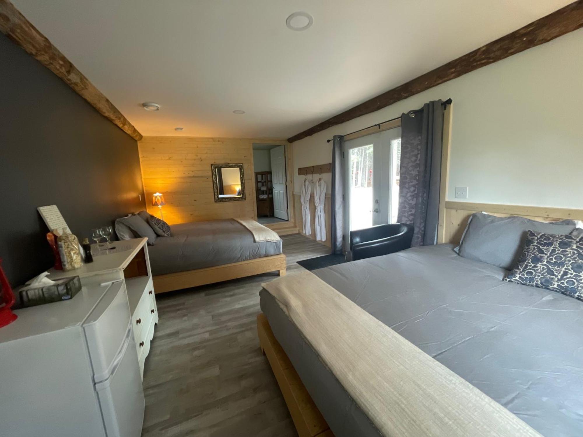 היינס ג'נקשן Mount Logan Ecolodge & Retreat Center מראה חיצוני תמונה
