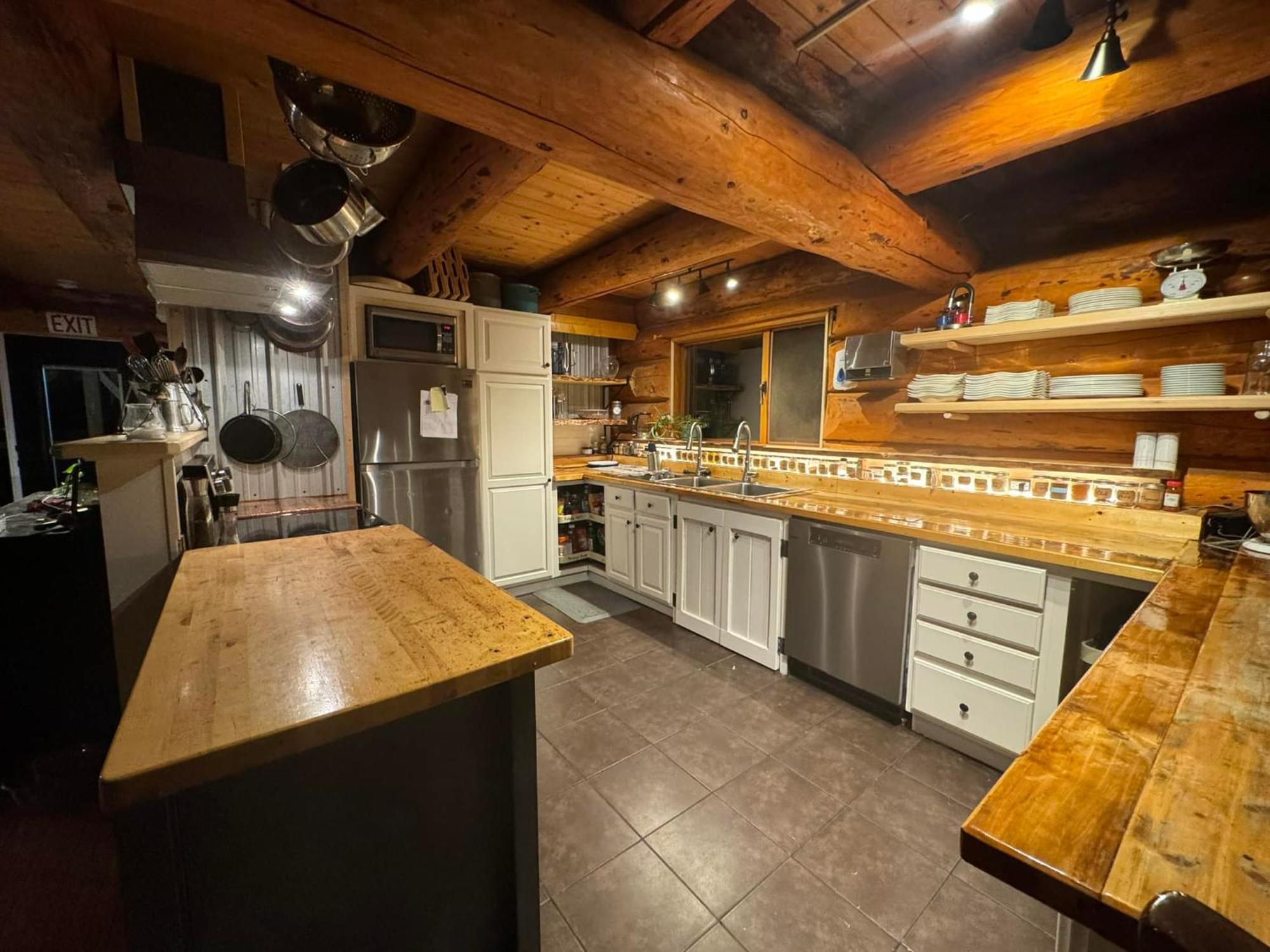 היינס ג'נקשן Mount Logan Ecolodge & Retreat Center מראה חיצוני תמונה