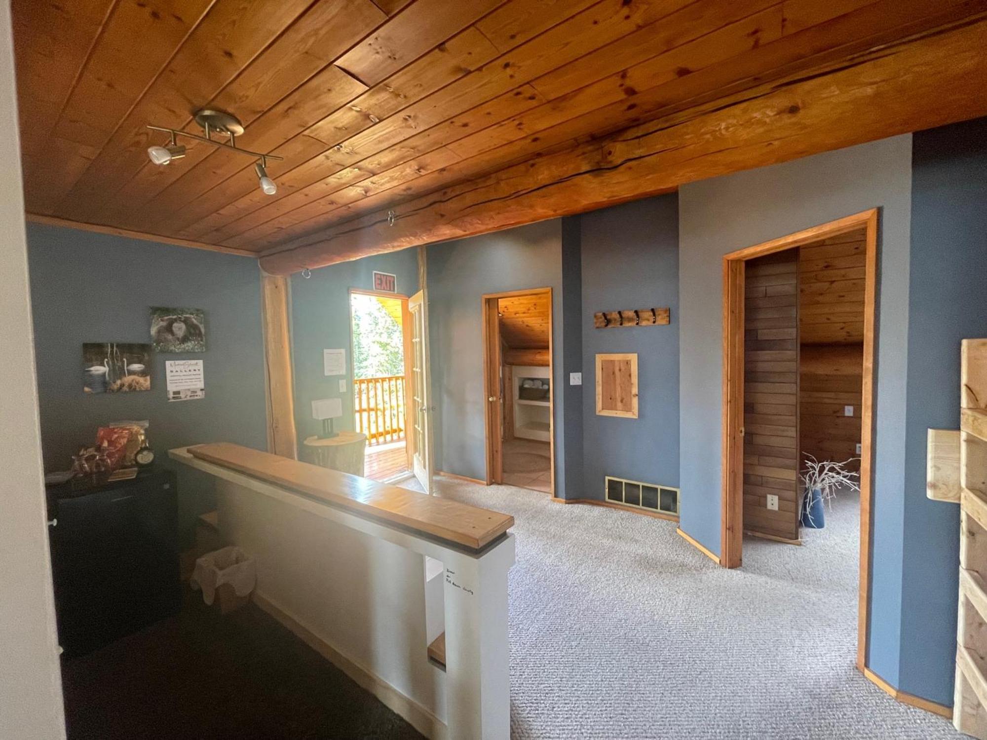 היינס ג'נקשן Mount Logan Ecolodge & Retreat Center מראה חיצוני תמונה